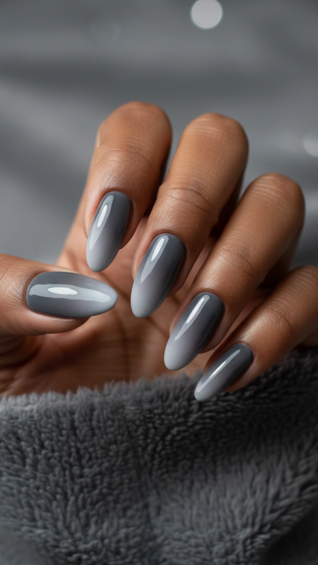 25 Jaw-Dropping Fall Nail Ideas You Must Try 17 An ombre manicure that blends from light gray to a dark charcoal gray.